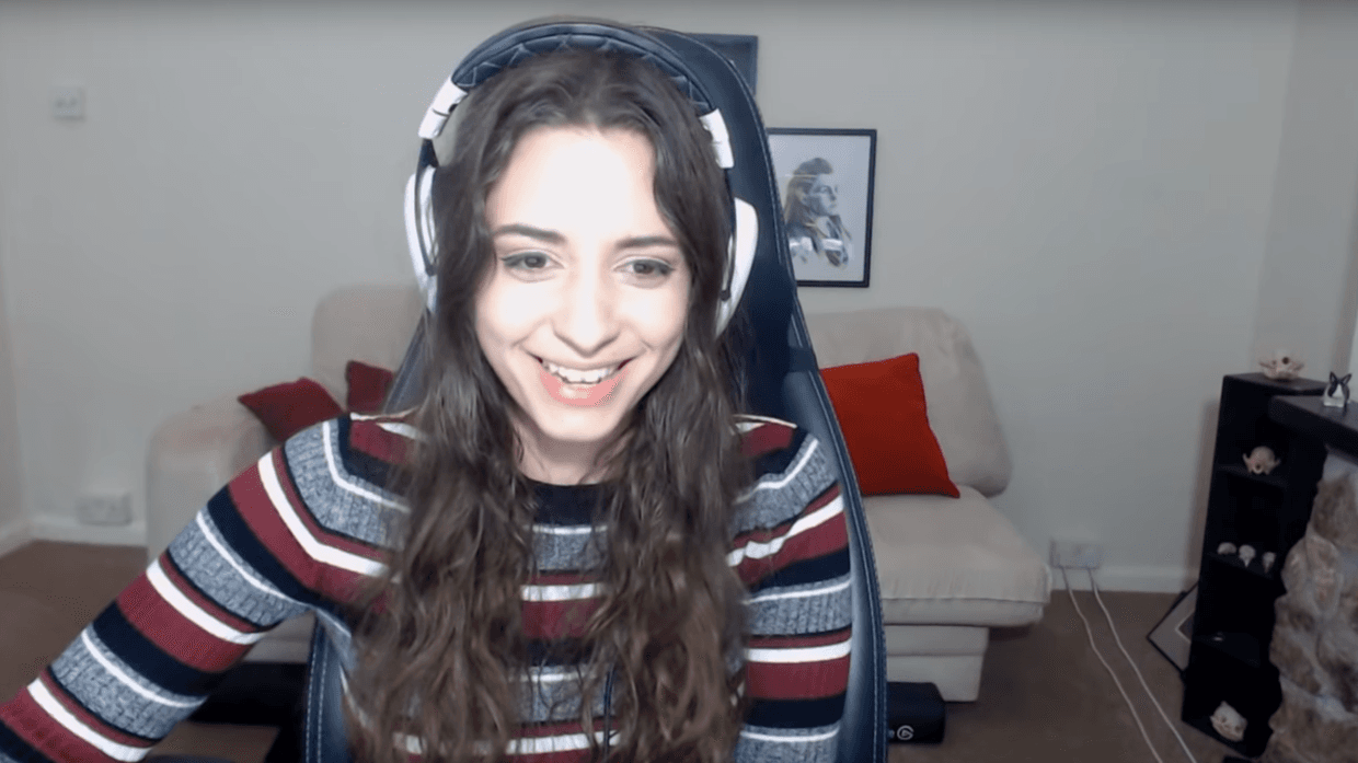 Sweet_Anita smiling on Twitch