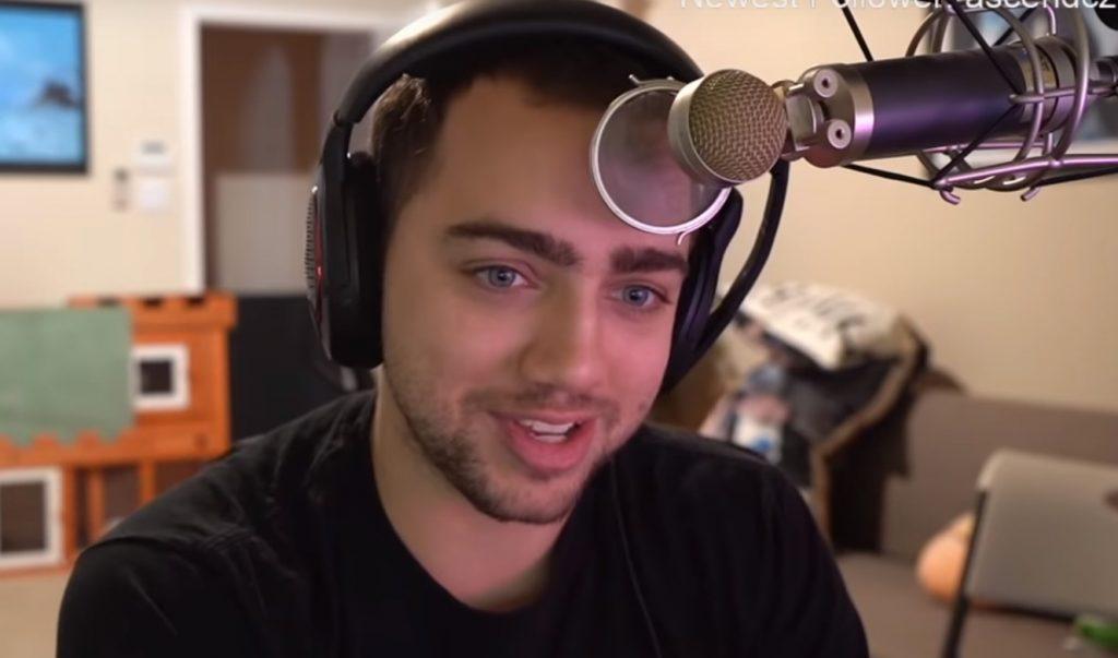 Mizkif smiling on Twitch stream