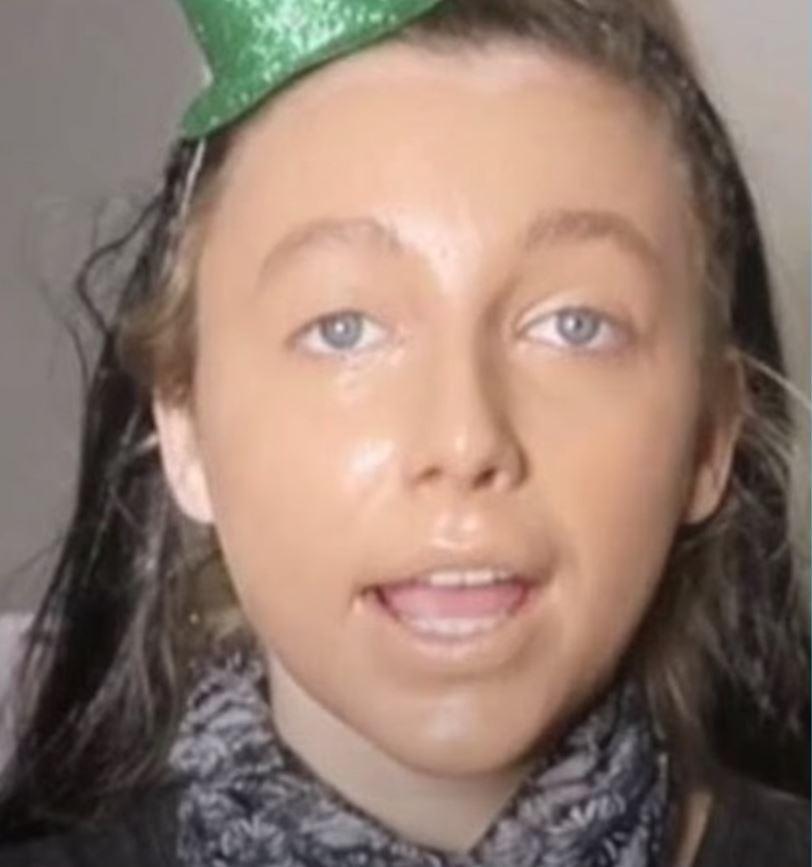 Emma Chamberlain dark foundation