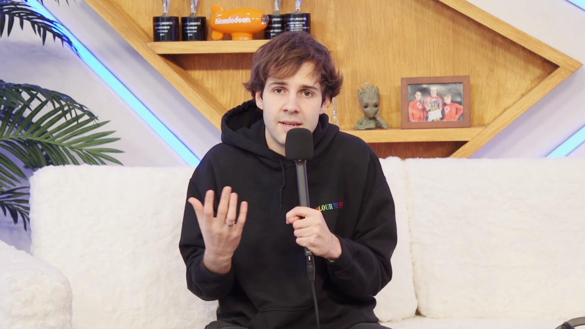 David Dobrik apologizing