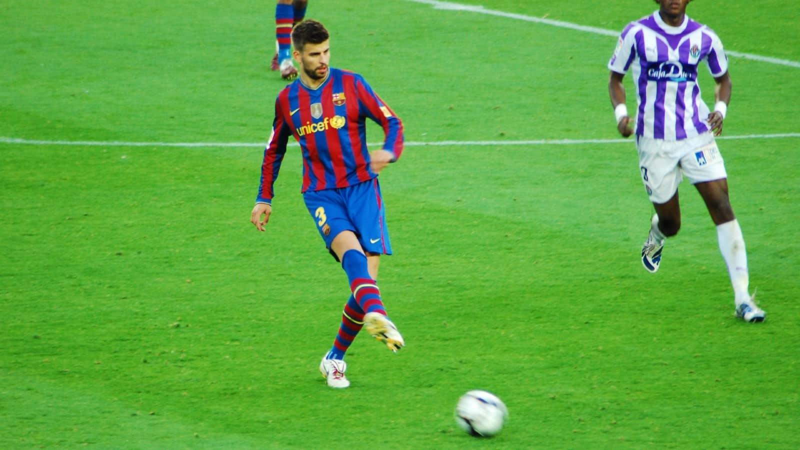 Gerard Pique playing for Barcelona