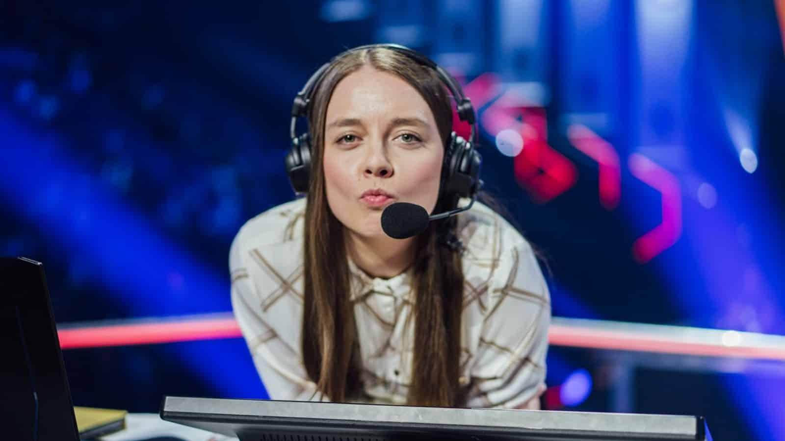 Image of R6 caster Jess Bolden