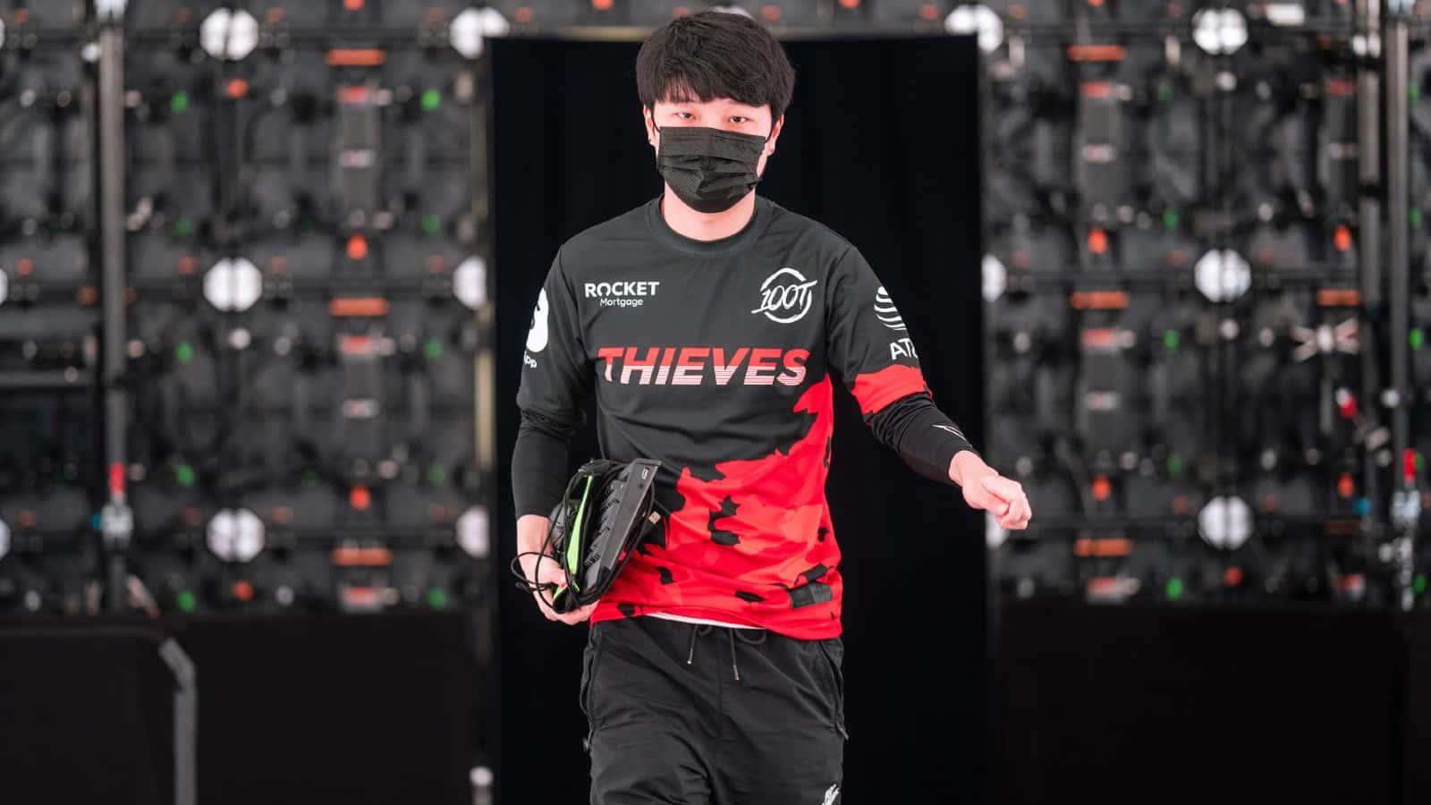 100 Thieves top laner Ssumday at Worlds 2021