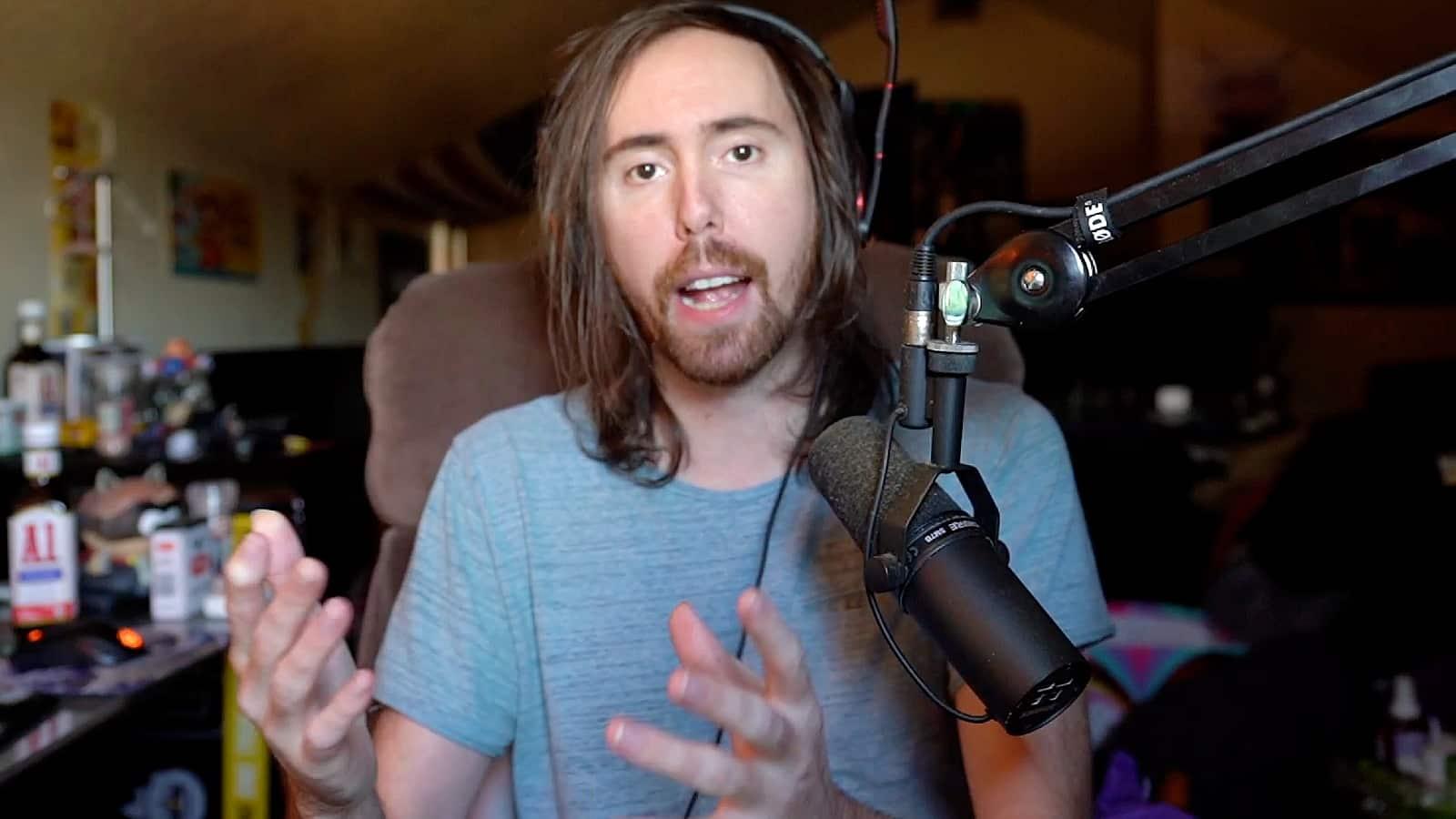 Asmongold streaming on Twitch