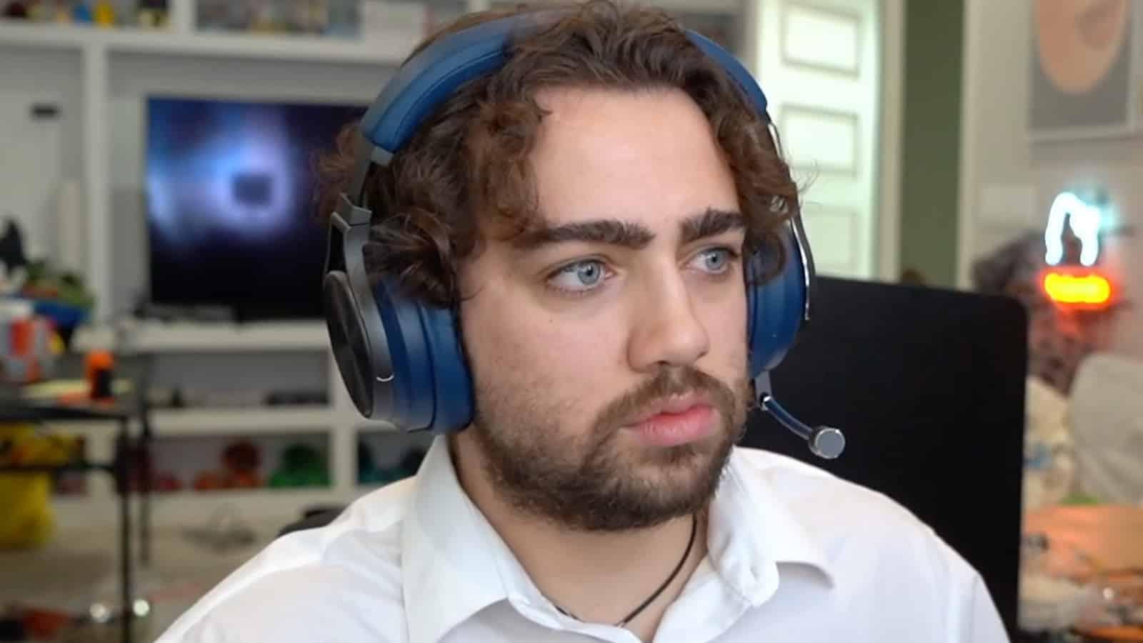 Mizkif streaming on Twitch