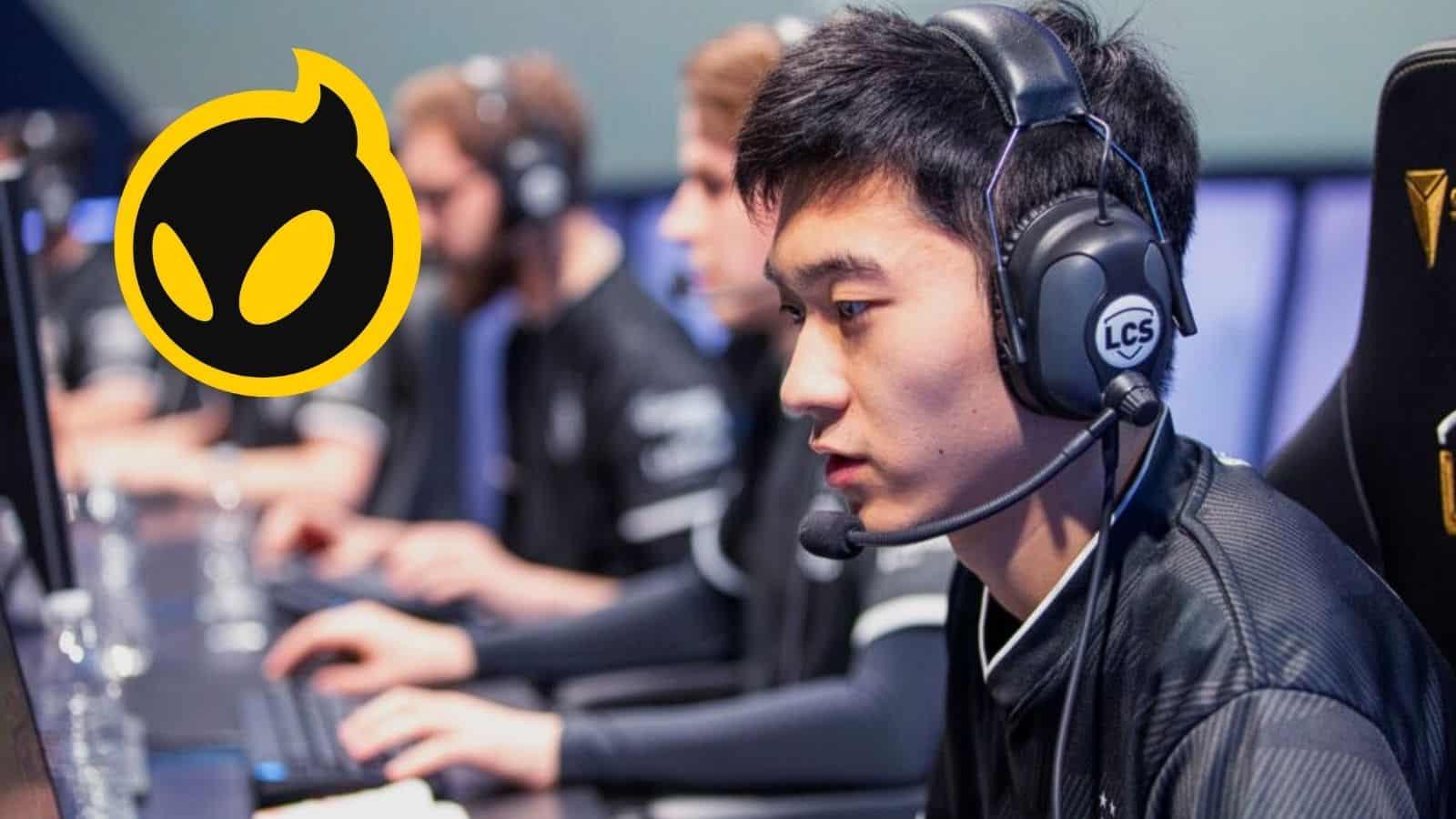 dignitas biofrost at keyboard thumbnail