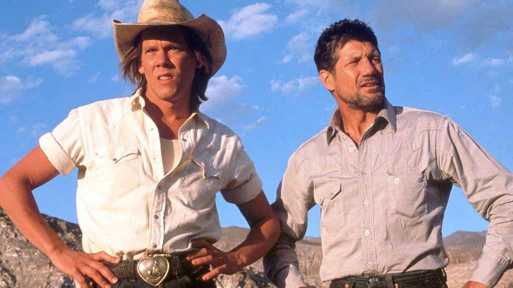 kevin-bacon-and-fred-ward-in-tremors