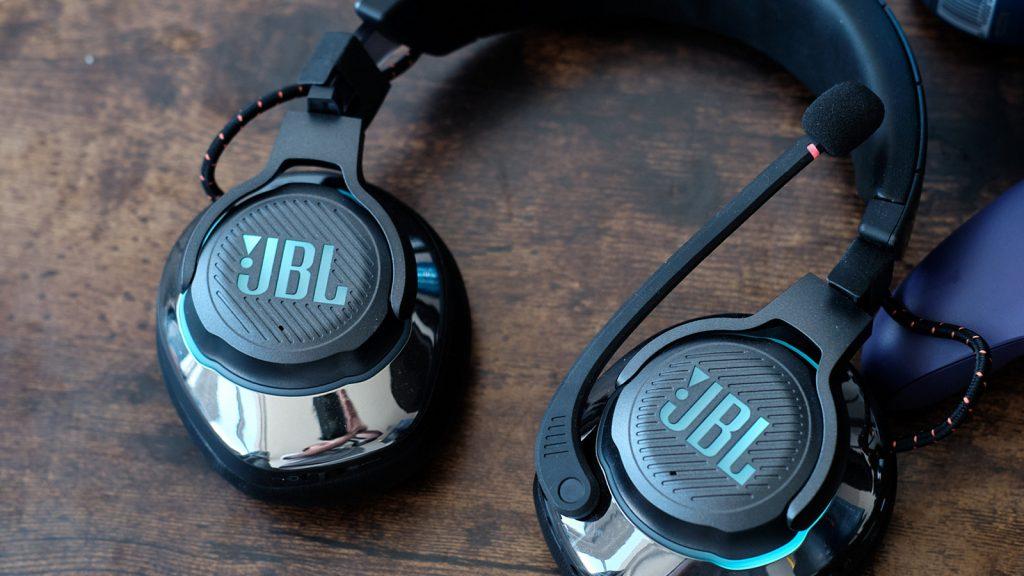 JBL Quantum 810