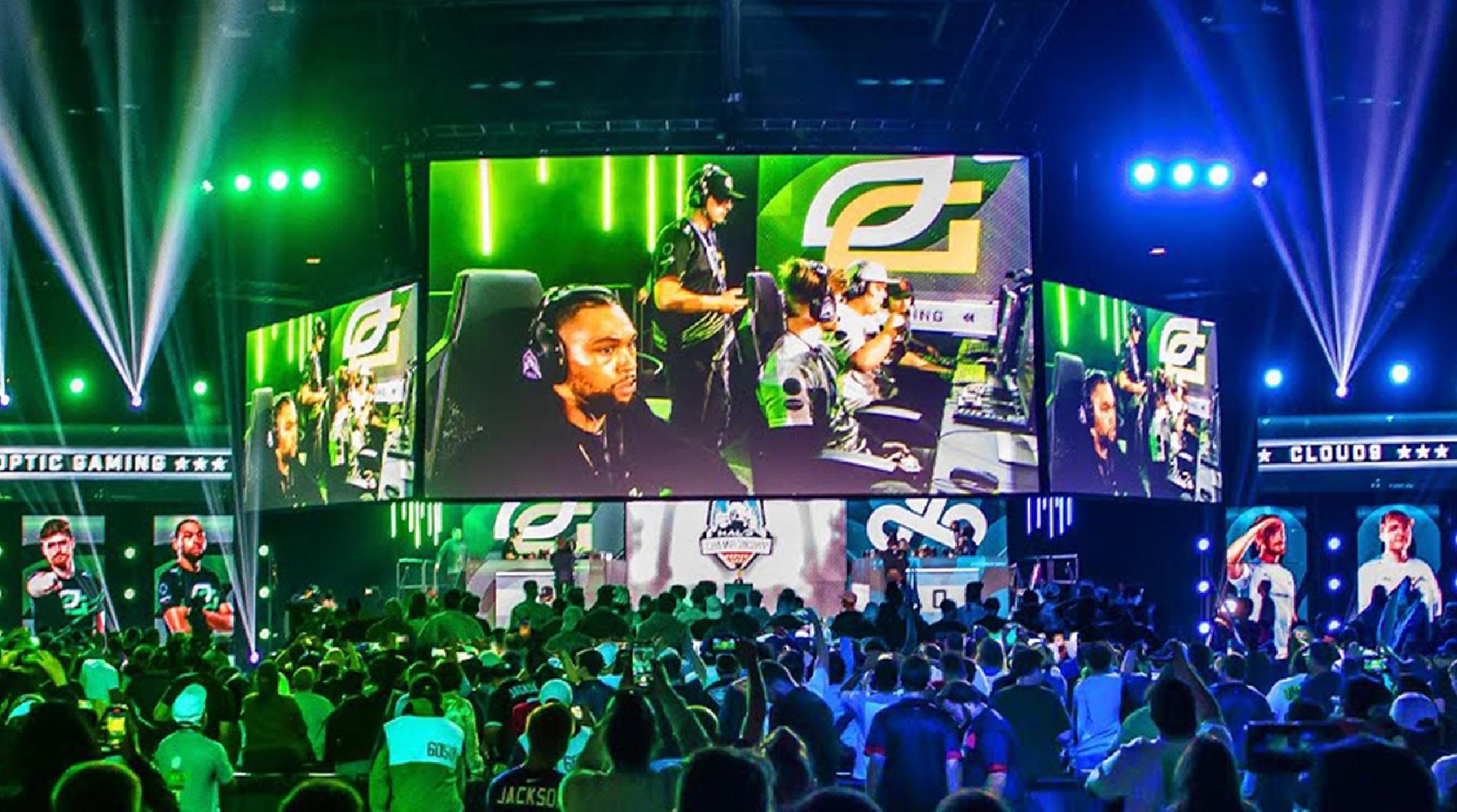 OpTic on stage