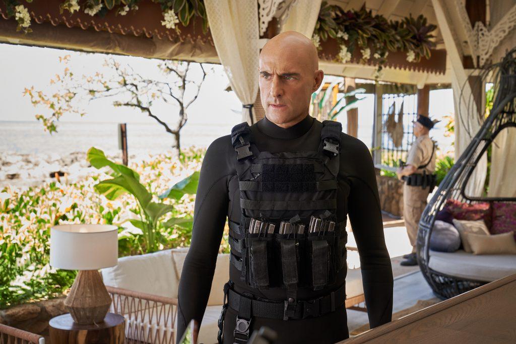 Mark Strong as Miller in Murder-Mystery 2.