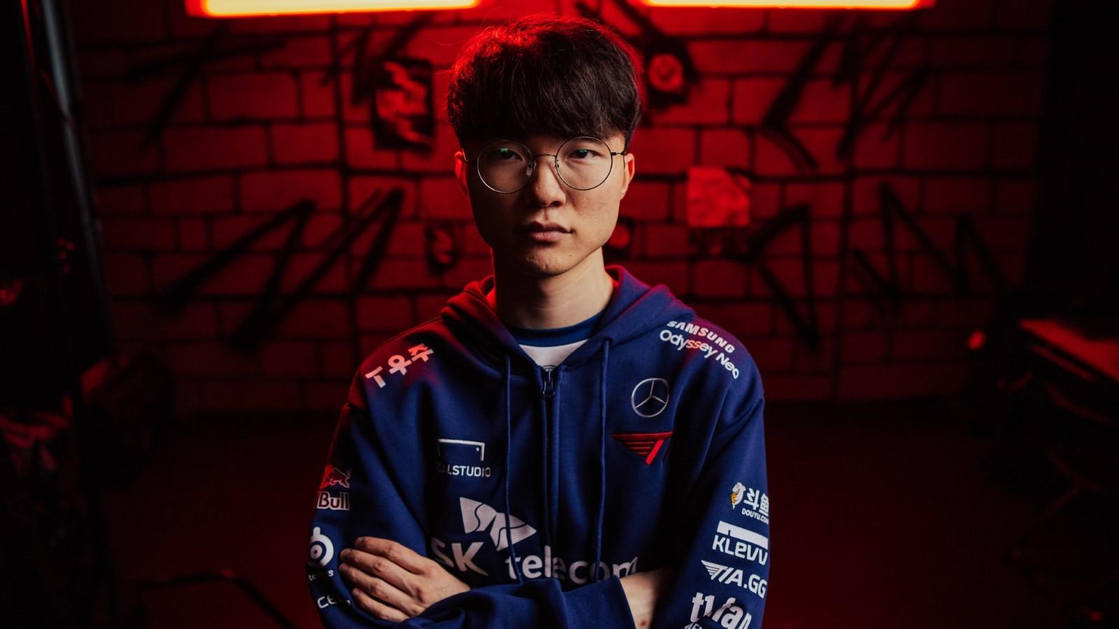 t1-faker-league-of-legends-skin-hall-of-legends