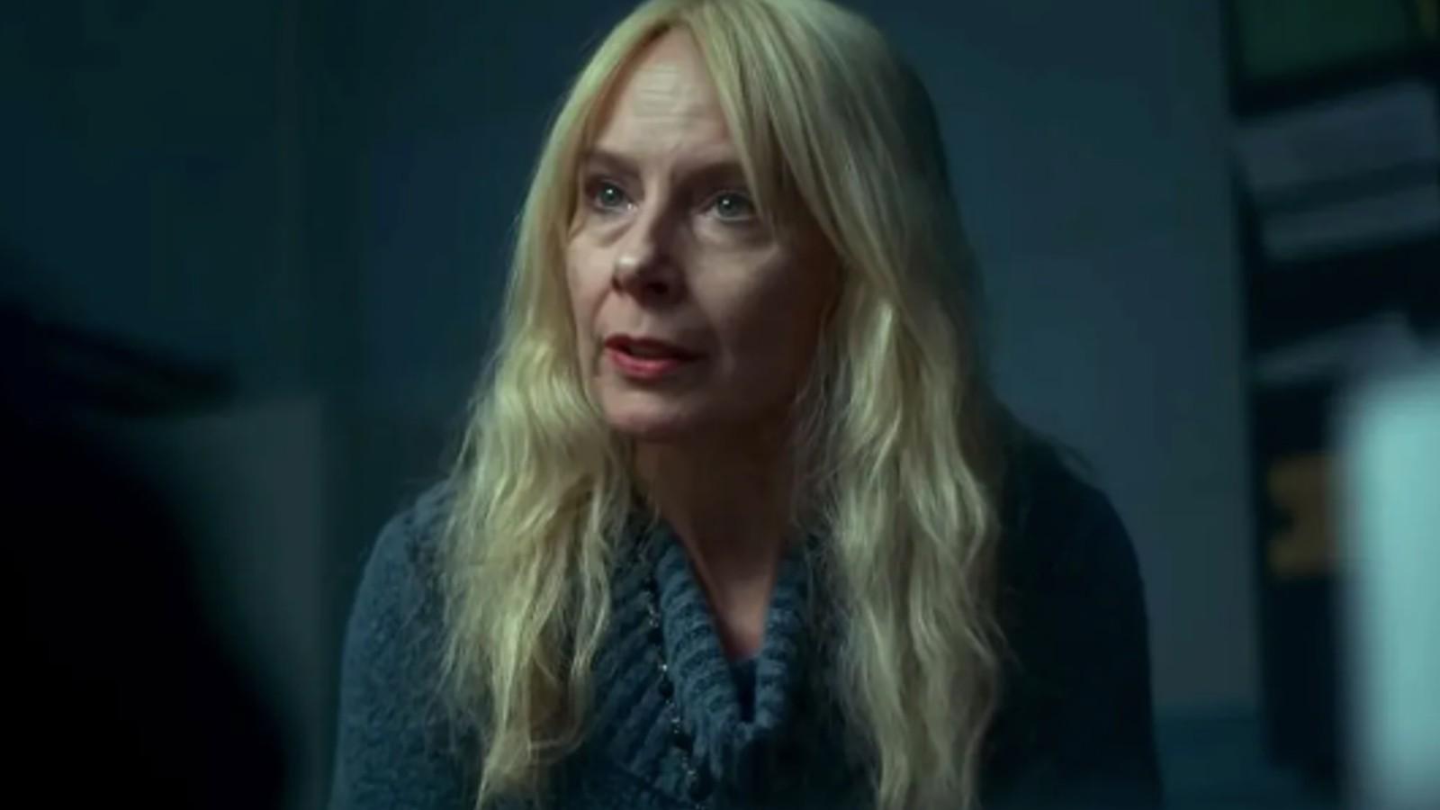 Amy Ryan as Mari Gilbert in Lost Girls