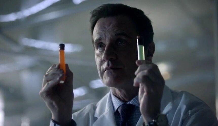 Tim DeKay in Lucifer