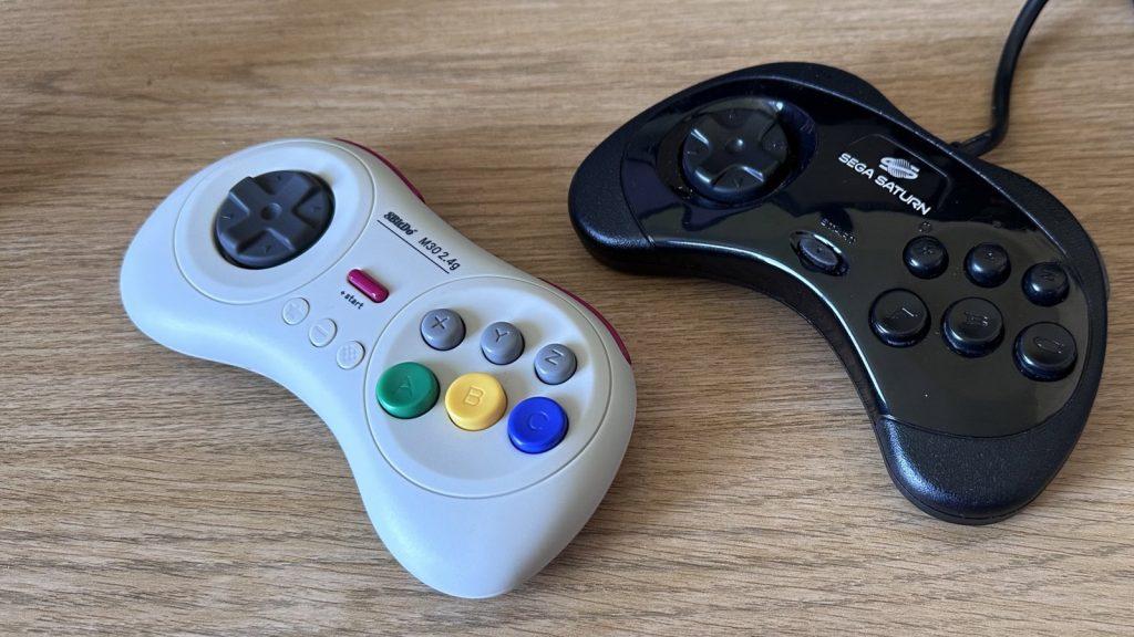 8bitdo M30 next to a Sega Saturn controller