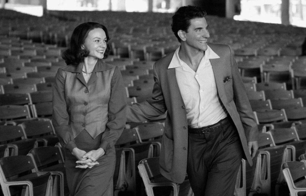 Bradley Cooper and Carey Mulligan in Maestro