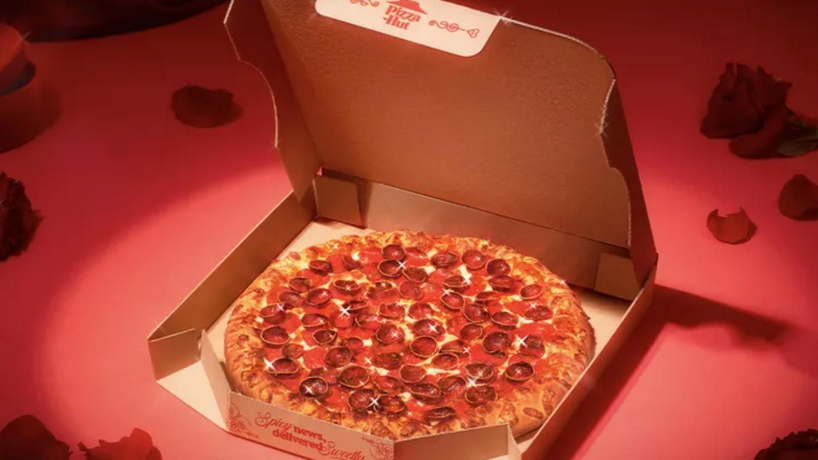 Pizza hut Valentine pizza