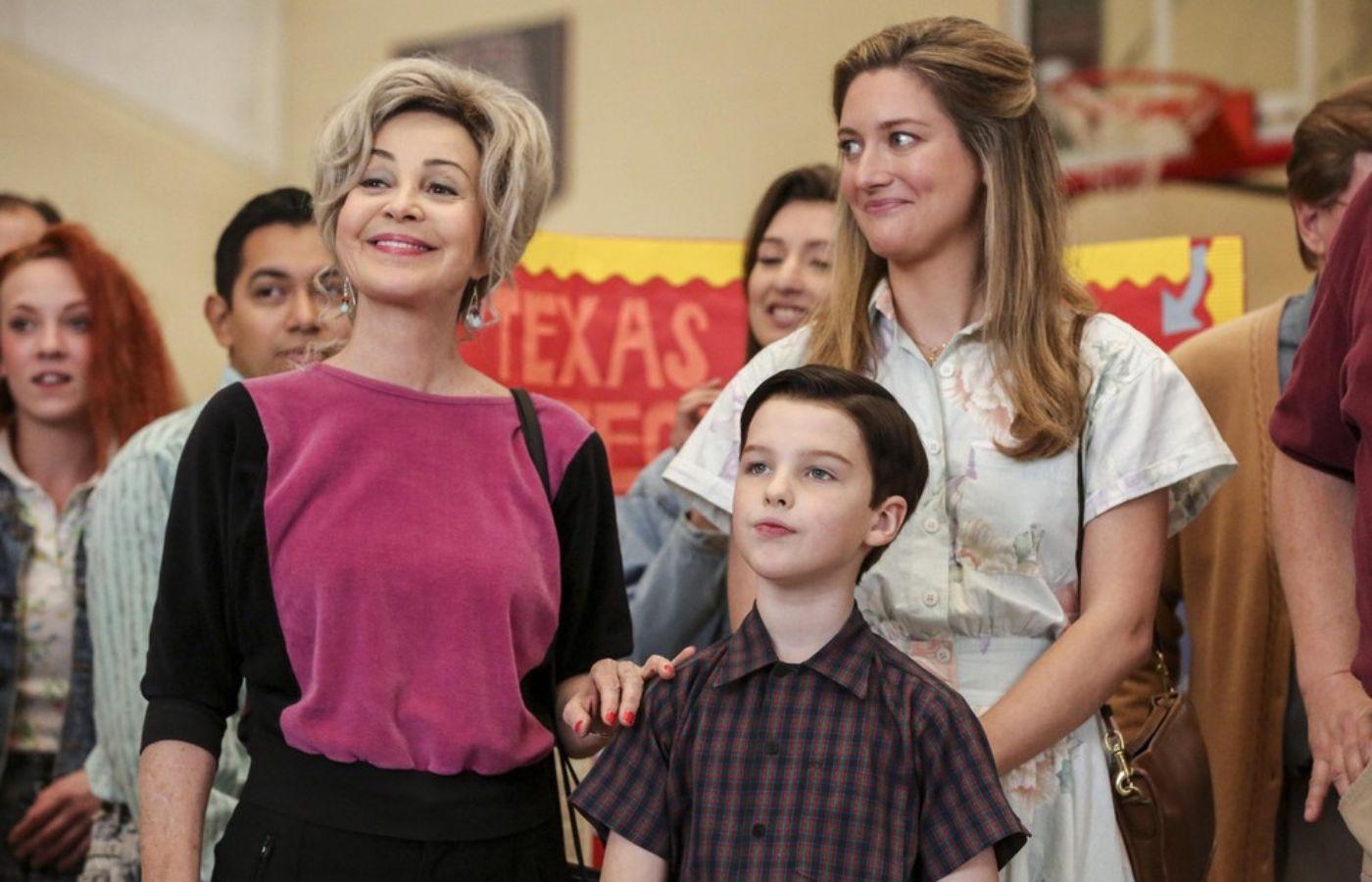 Sheldon, Mary, and Meemaw in Young Sheldon