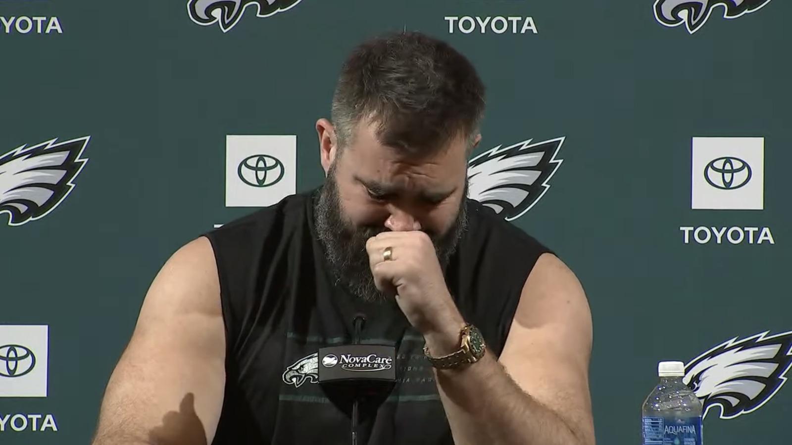 Jason Kelce announces NFL future as Philadelphia Eagles fans react