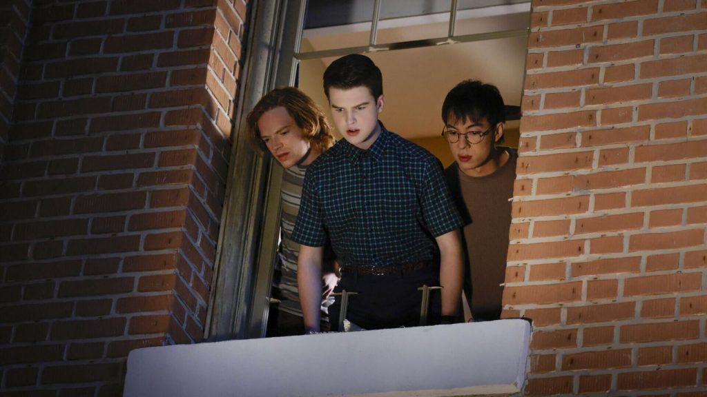 Sheldon and two friends in Young Sheldon Season 7 Episode 5