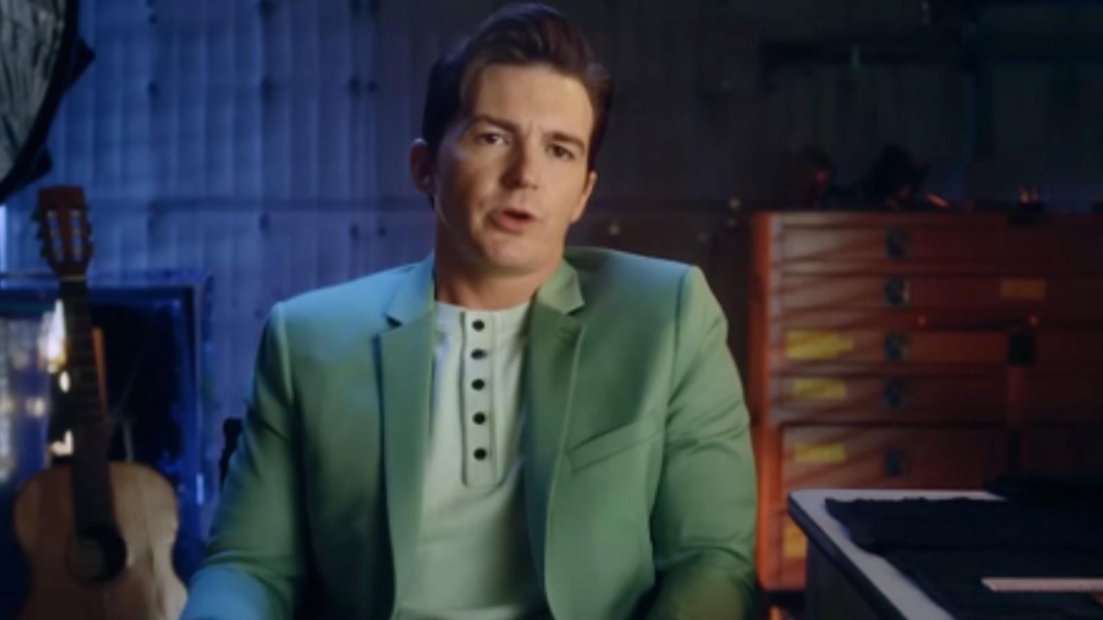 Drake Bell in Quiet on Set