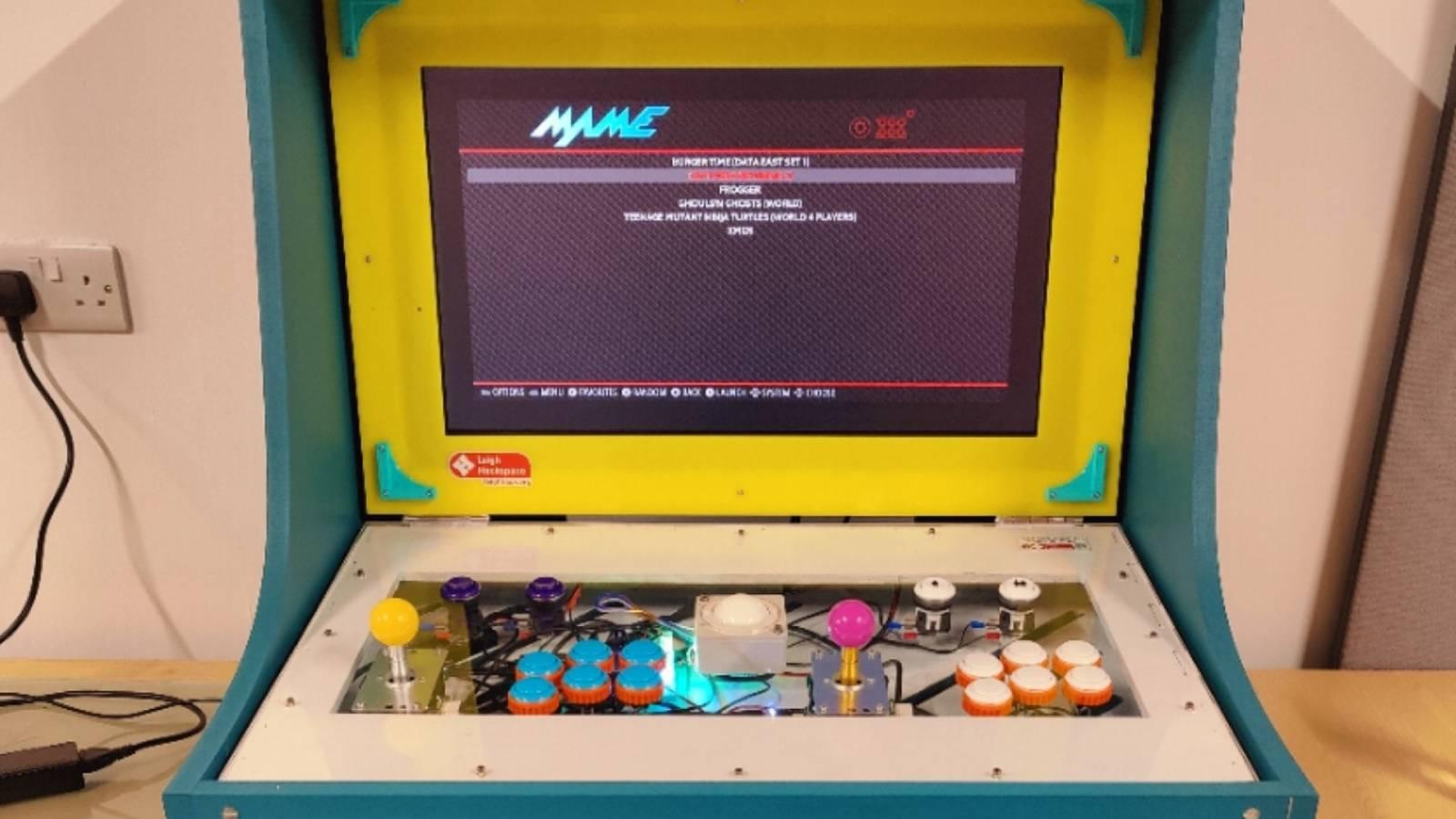 Image of the custom arcade cabinet built by Kian Ryan of Leigh Hackspace.