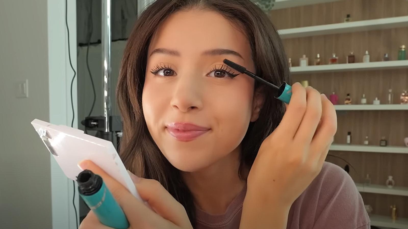 pokimane-mascara