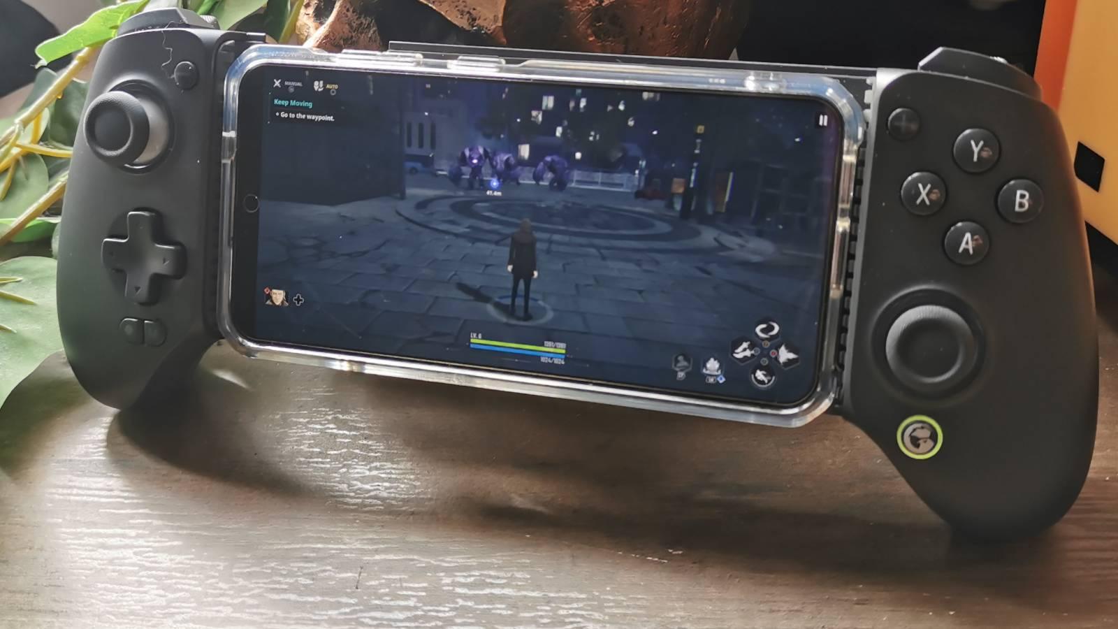 GameSir G8+ attached to phone