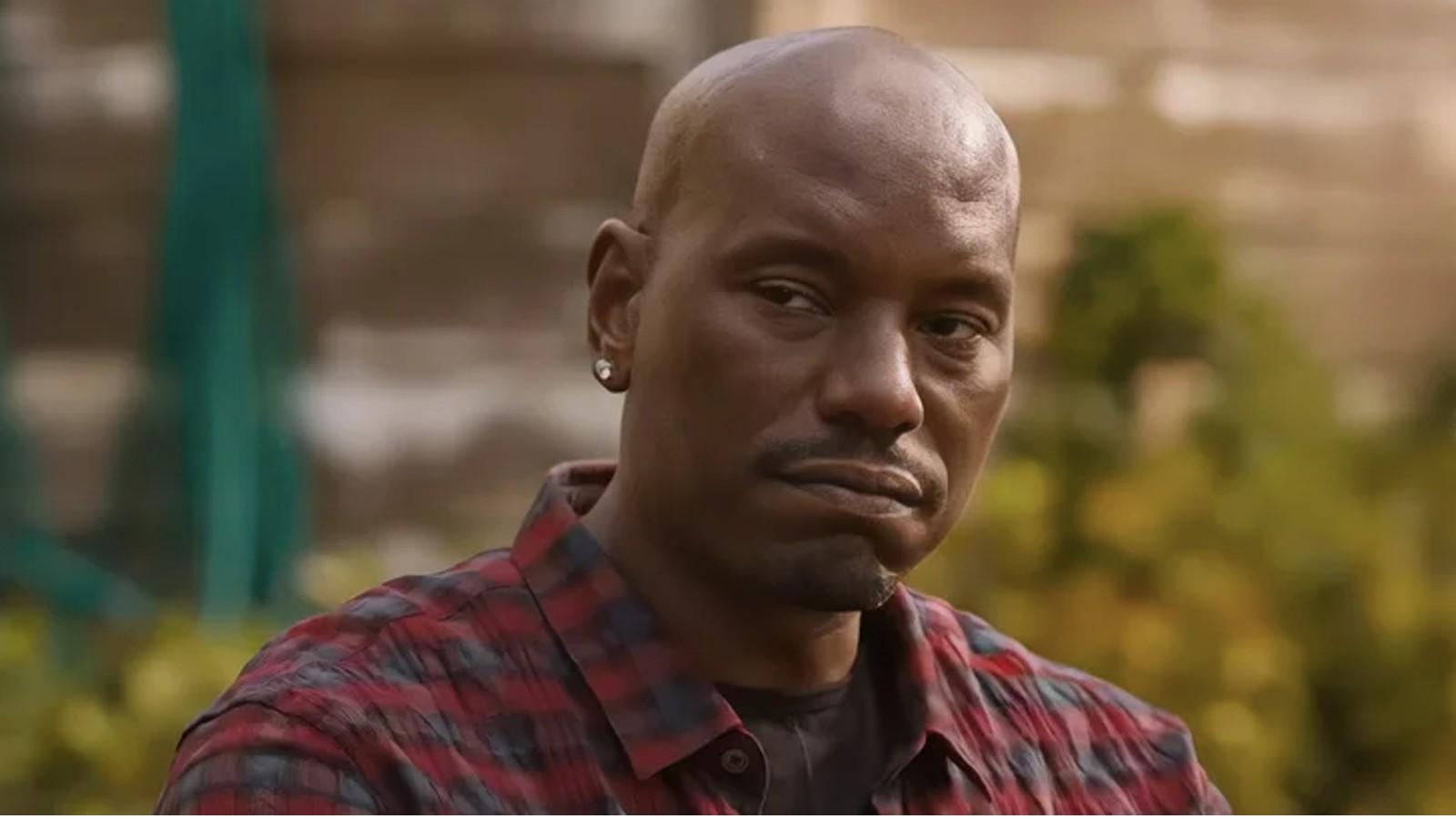 Tyrese Gibson as Roman Pearce in Fast and Furious