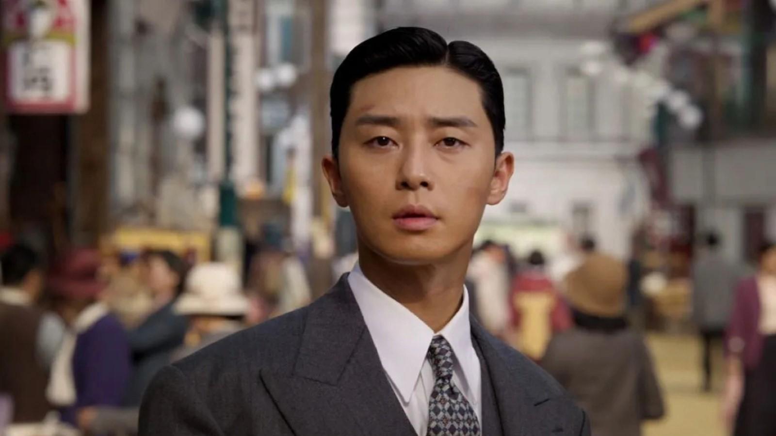 Park Seo-joon as Jang Tae-sang in Gyeongseong Creature