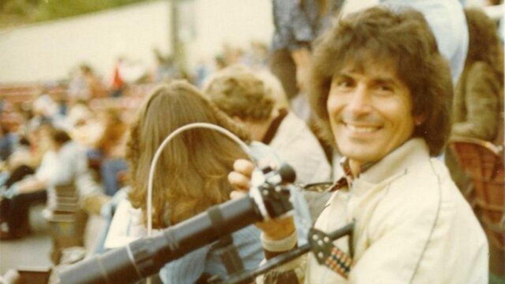 Rodney Alcala smiling at the camera