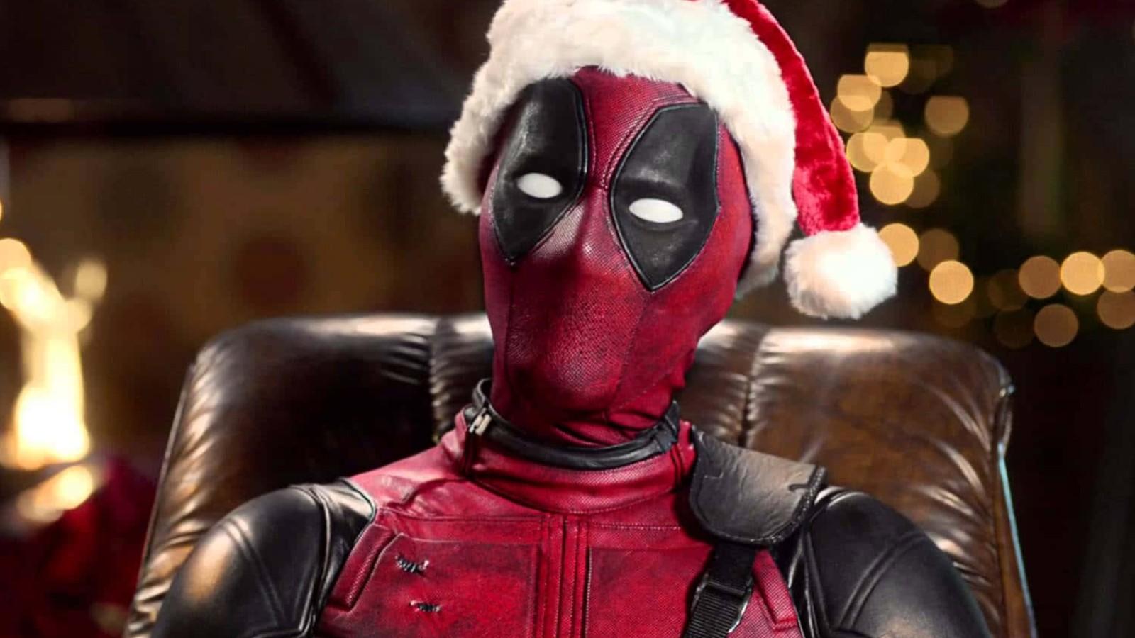 Deadpool in a Santa hat