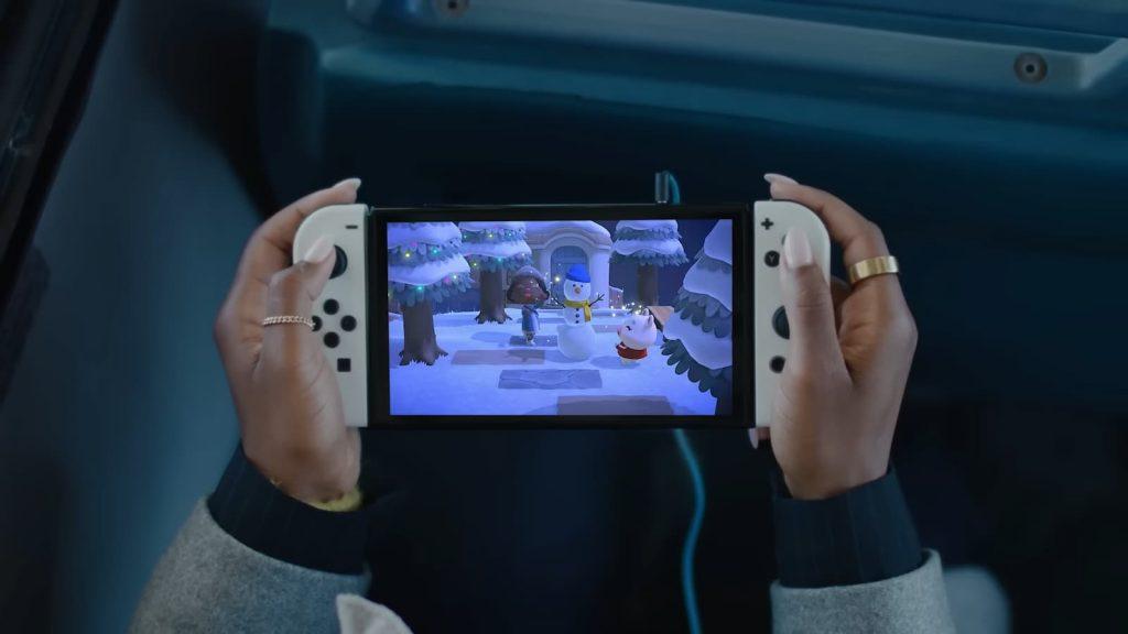 Nintendo Switch OLED commute Animal Crossing New Lead