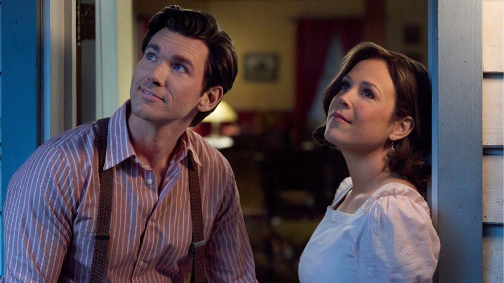 Elizabeth and Nathan in When Calls the Heart Season 12