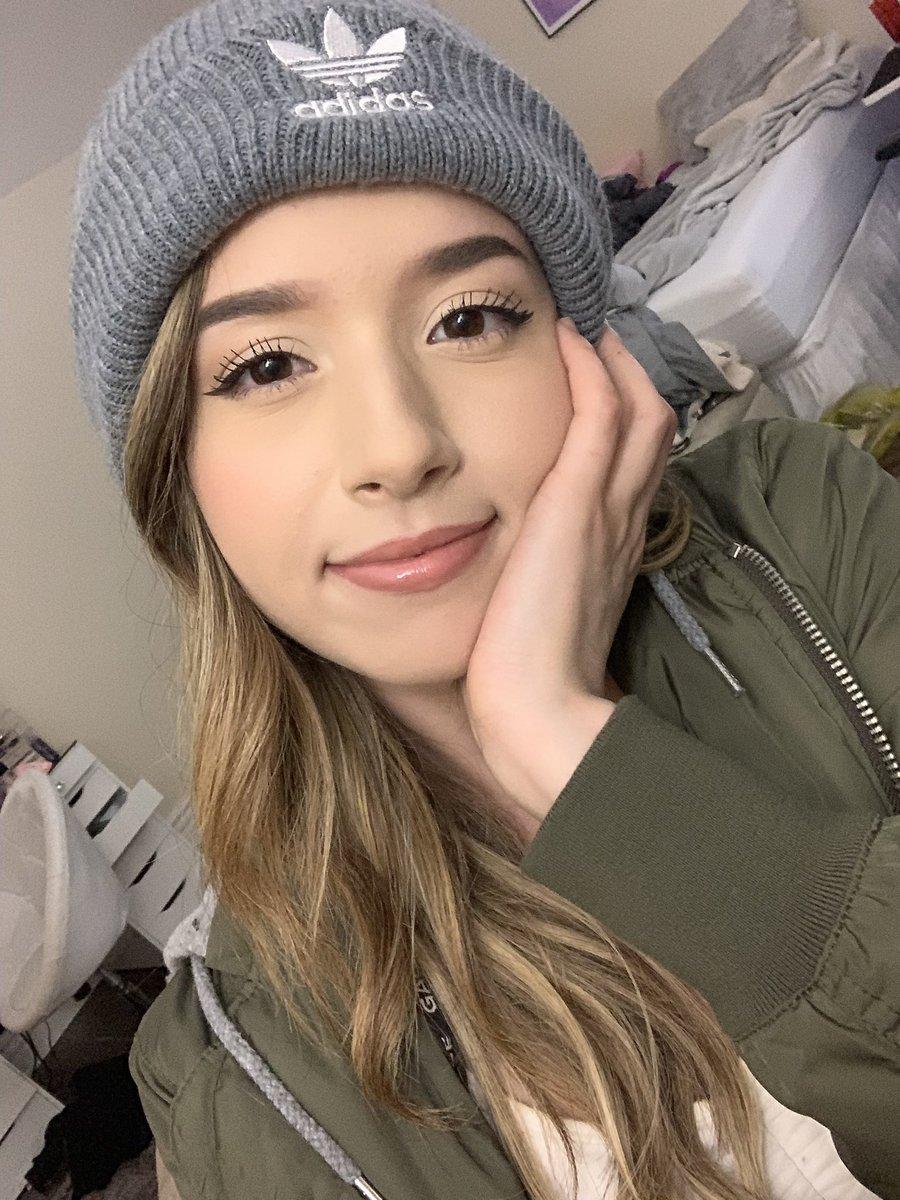 Pokimane, Twitter